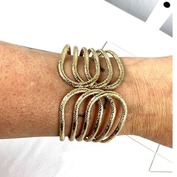New Faux Gold Snake Cuff Bracelet - Picture 1 of 8
